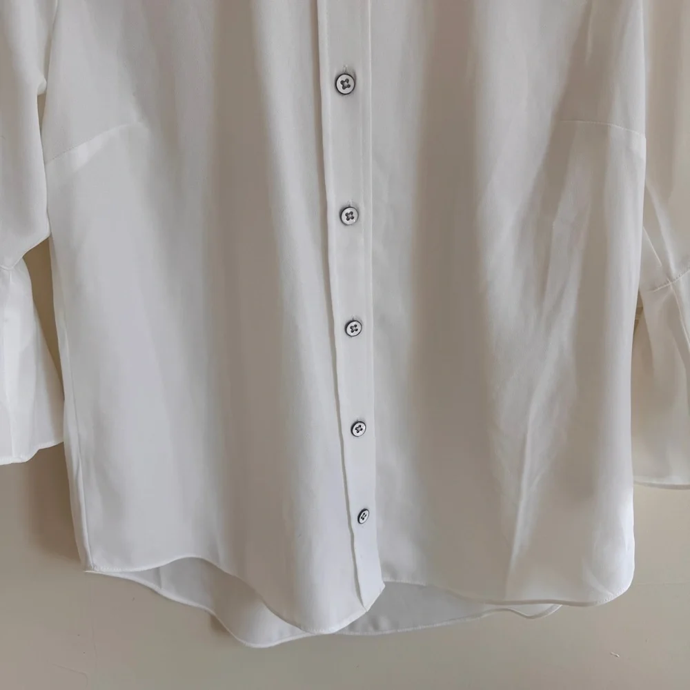 CAbi White Float Top 3/4 Ruffle Bell Sleeve Womens Size S Blouse 5521